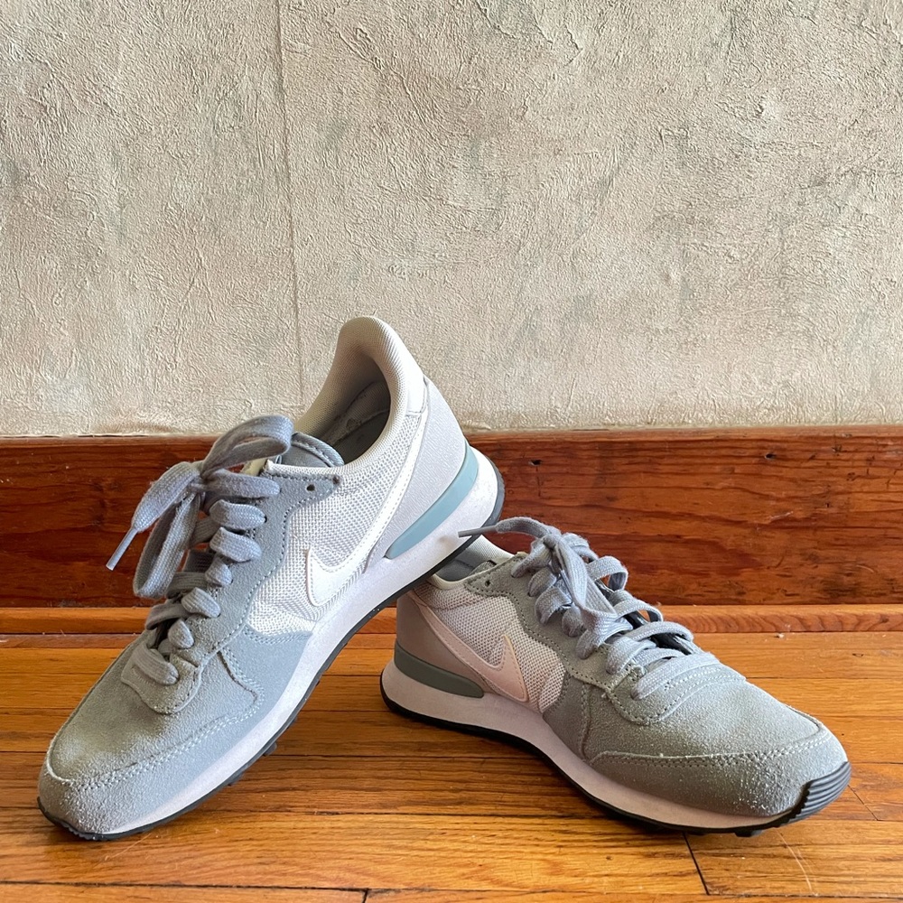 Women’s Nike Internationalist Sneakers